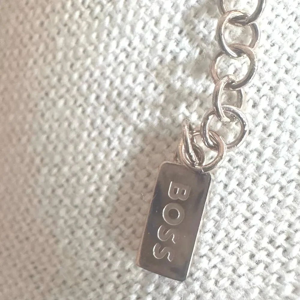 BOSS Necklace Delicate Chain Minimalist Jewelry 18